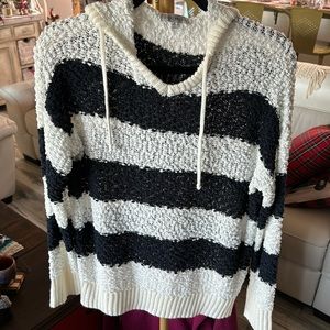 Women’s popcorn pullover